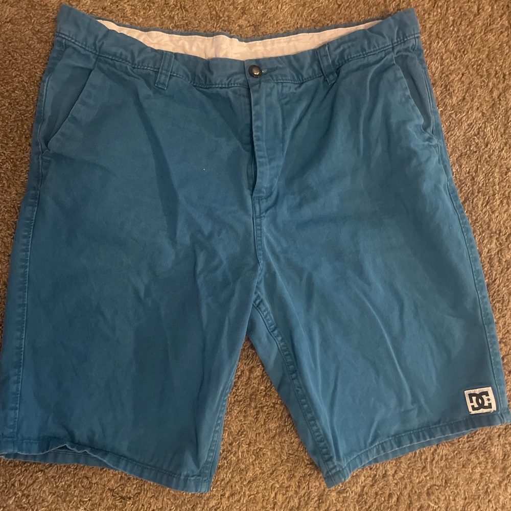 DC teal shorts men’s 34 waist EUC
